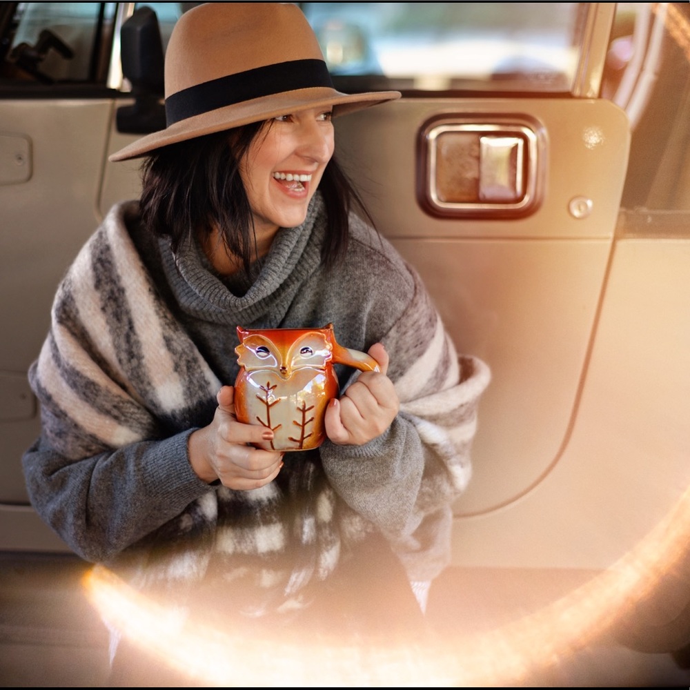 Meet your Posher, Petia